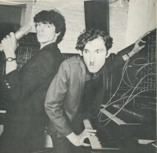 R-1835015-1260616329